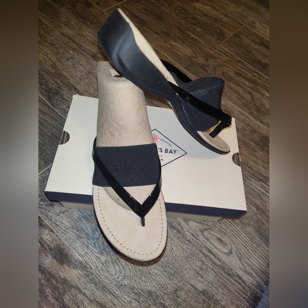 St John's Bay, sz 7 NIB, Black Gabby sandals.